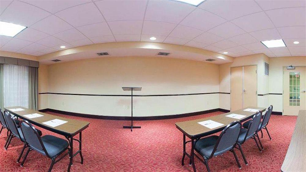 Holiday Inn Express & Suites East Wichita I-35 Andover By Ihg Exterior foto