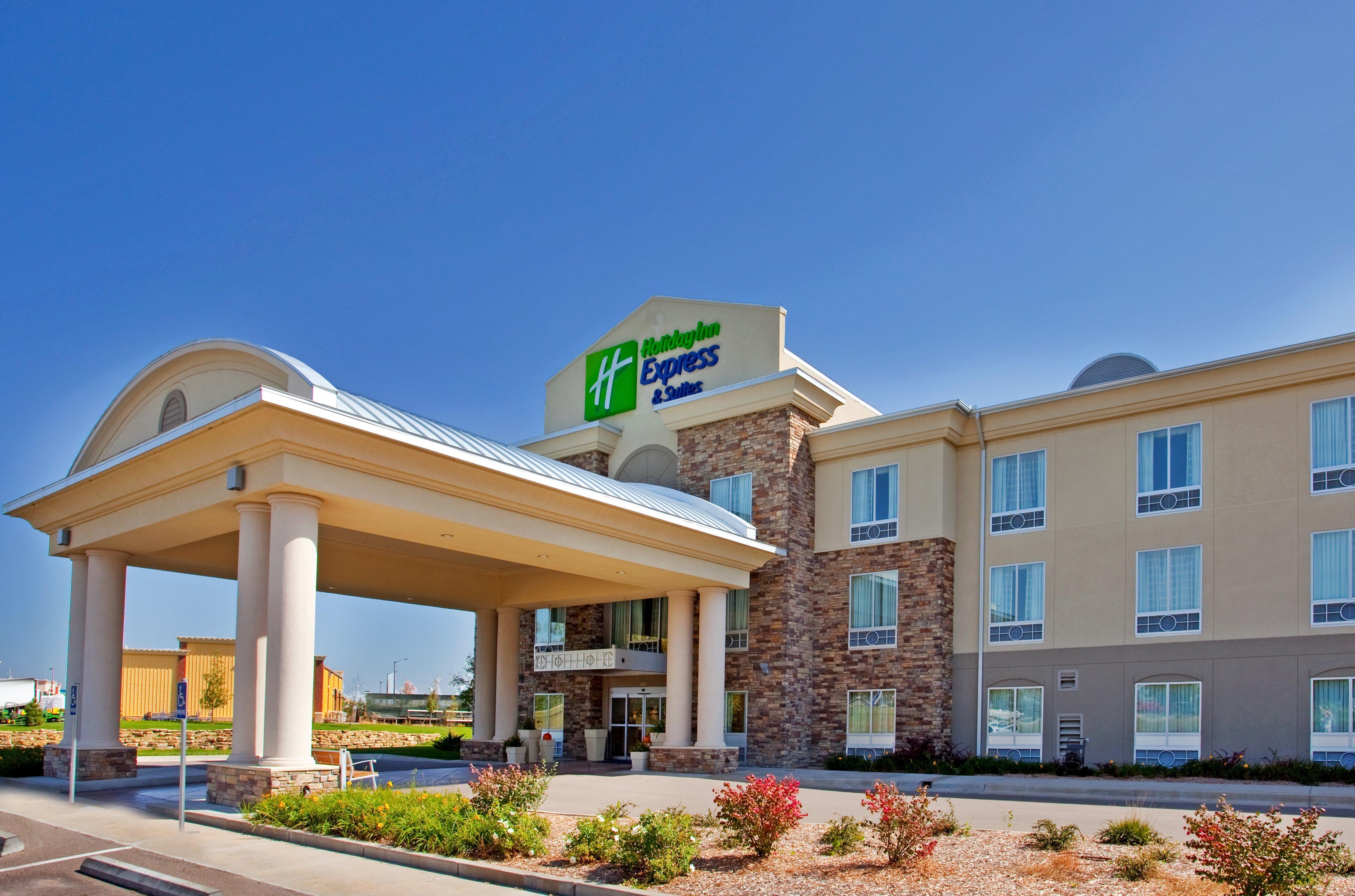 Holiday Inn Express & Suites East Wichita I-35 Andover By Ihg Exterior foto