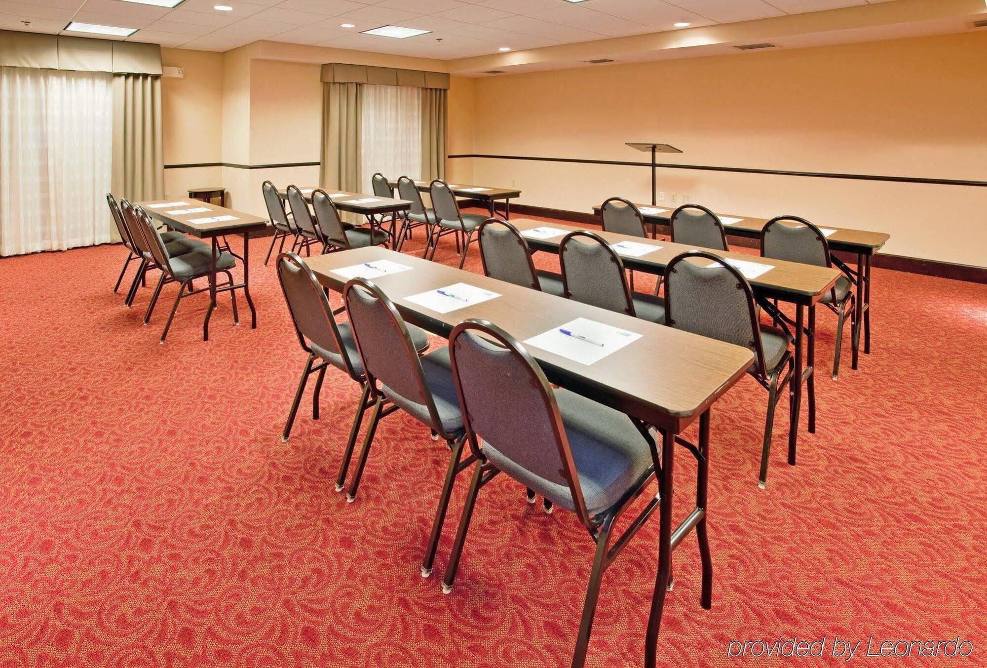 Holiday Inn Express & Suites East Wichita I-35 Andover By Ihg Exterior foto